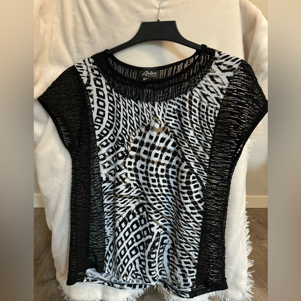 Women’s blouse